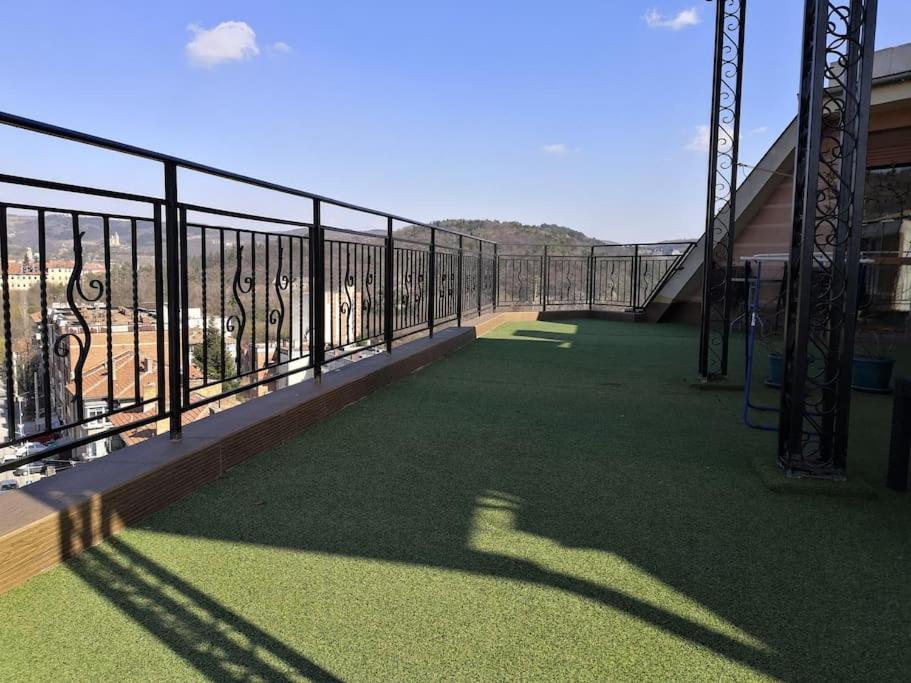 Unique Studio- Great Balcony And View! Parking Possibility! فيليكو ترنوفو المظهر الخارجي الصورة