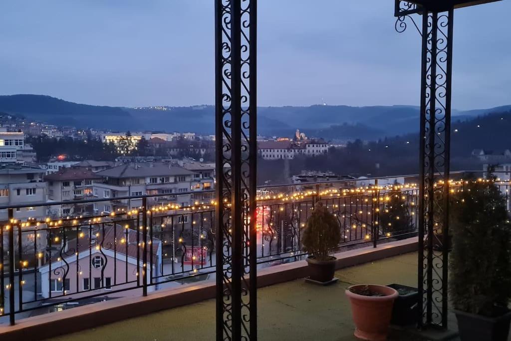 Unique Studio- Great Balcony And View! Parking Possibility! فيليكو ترنوفو المظهر الخارجي الصورة