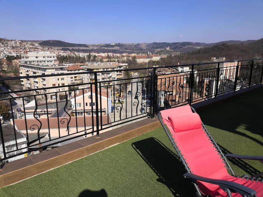 Unique Studio- Great Balcony And View! Parking Possibility! فيليكو ترنوفو المظهر الخارجي الصورة