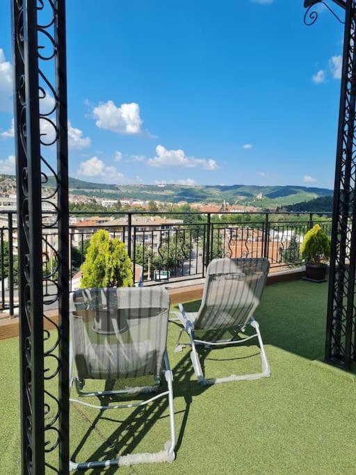 Unique Studio- Great Balcony And View! Parking Possibility! فيليكو ترنوفو المظهر الخارجي الصورة