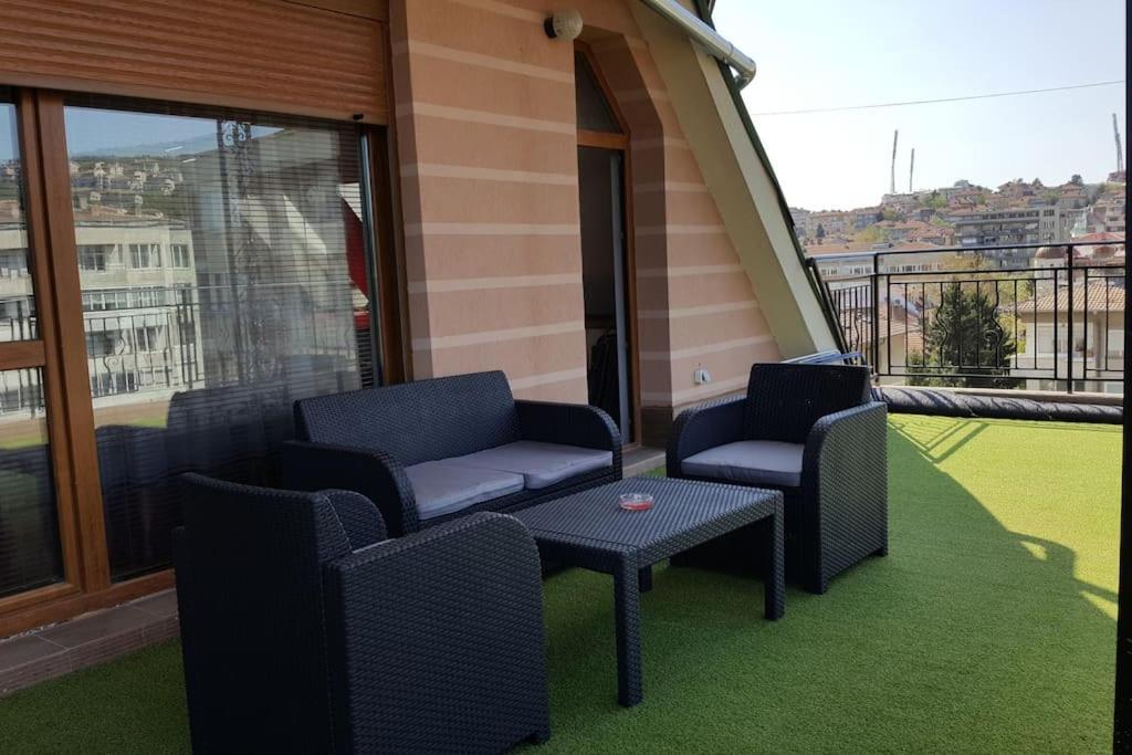Unique Studio- Great Balcony And View! Parking Possibility! فيليكو ترنوفو المظهر الخارجي الصورة