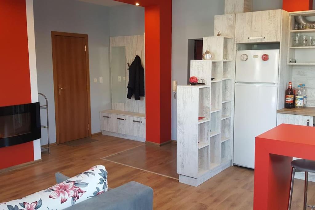 Unique Studio- Great Balcony And View! Parking Possibility! فيليكو ترنوفو المظهر الخارجي الصورة