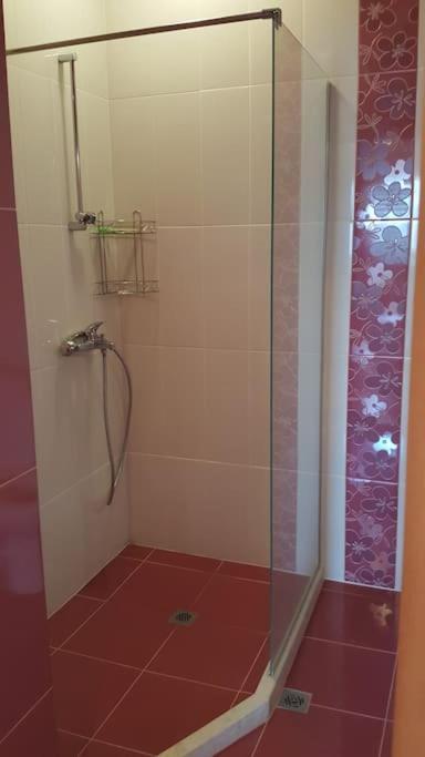 Unique Studio- Great Balcony And View! Parking Possibility! فيليكو ترنوفو المظهر الخارجي الصورة